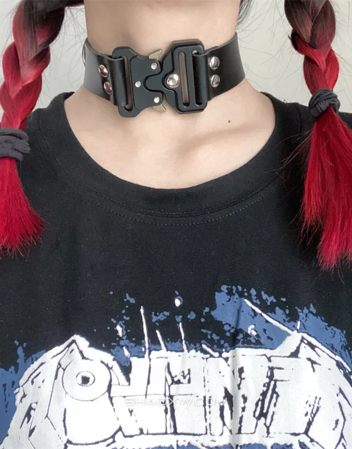 Belt Buckle Necklace - Image 2
