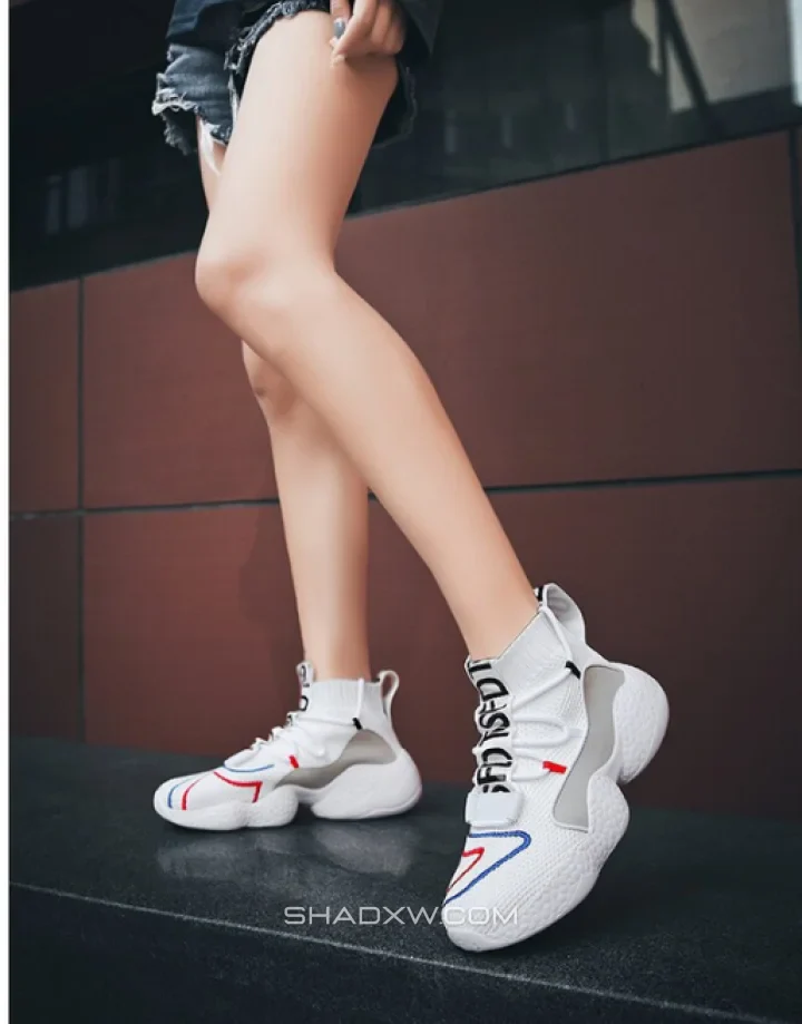 Crazy Sneakers - Image 3