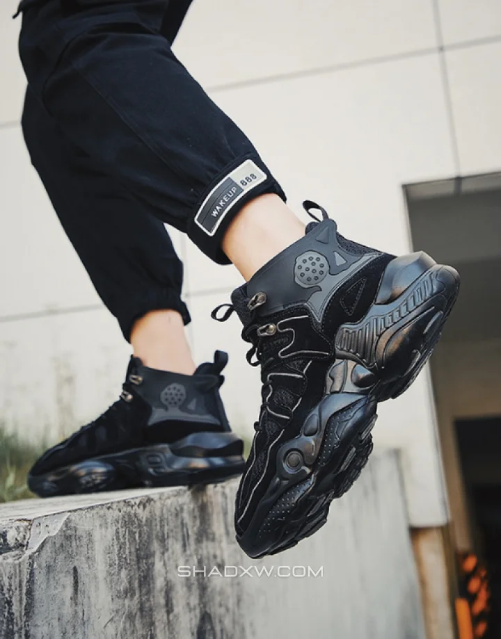 Dark sneakers - Image 2
