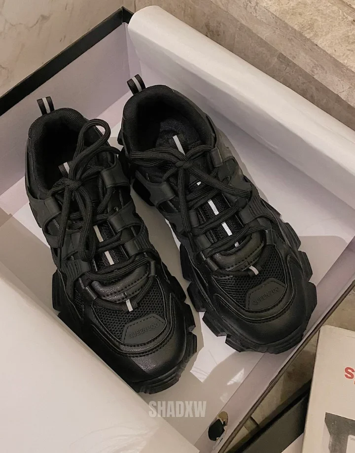 Grunge Sneakers - Image 4