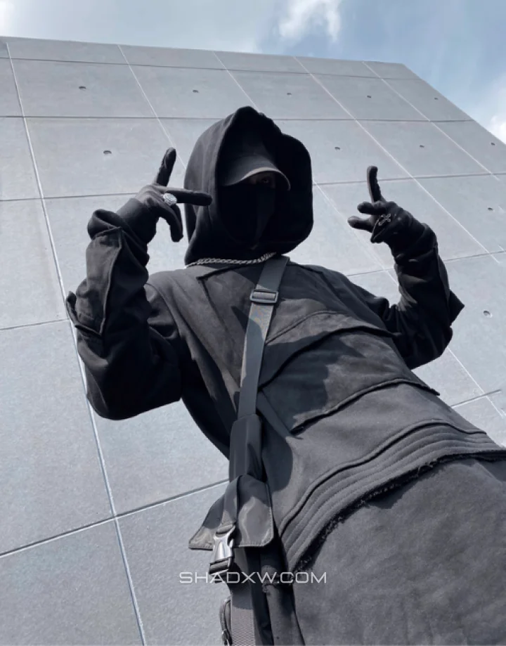 Oversized techwear hoodie - Image 10