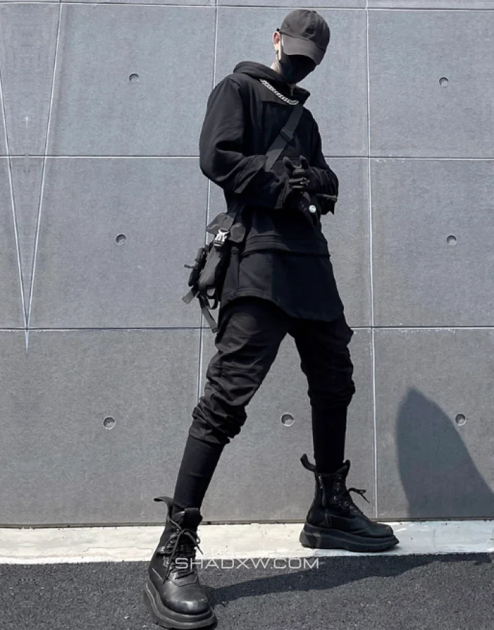 Oversized techwear hoodie - Image 6