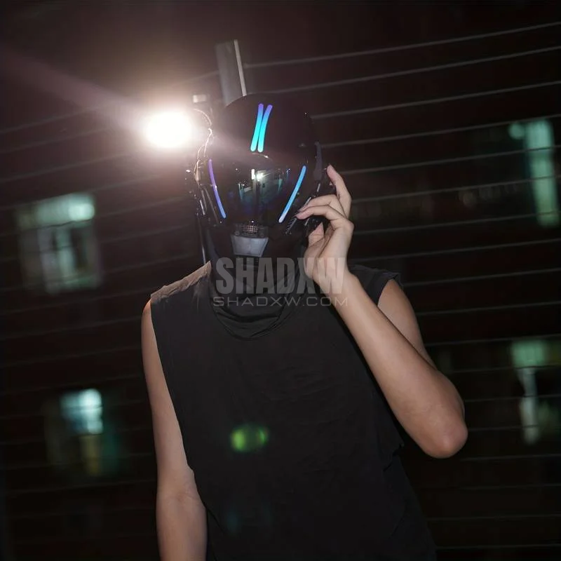 Reflective Cyberpunk Helmet - Image 3