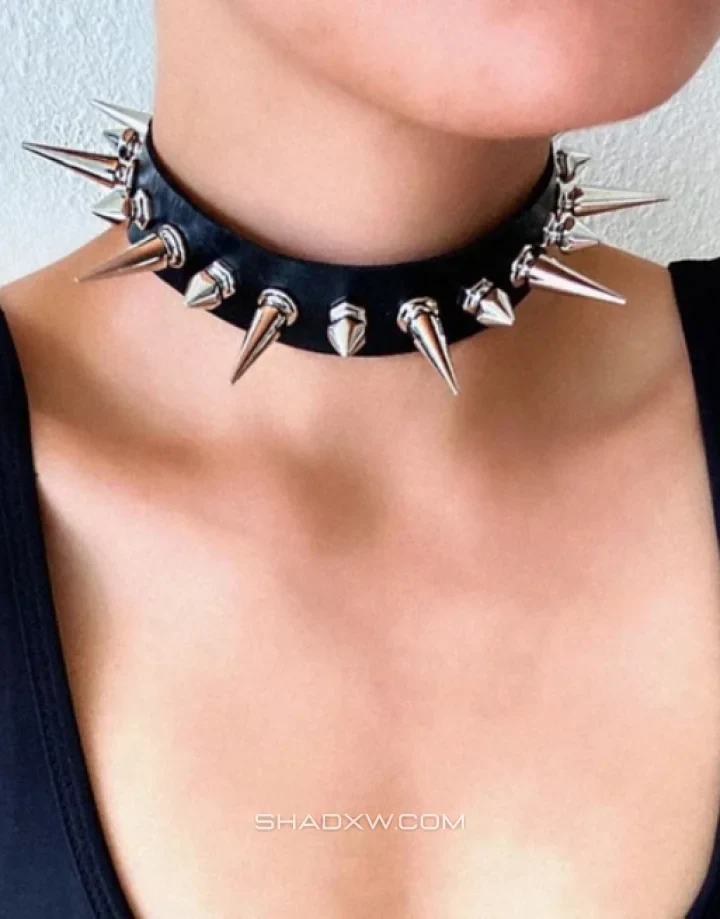 Spike choker necklace - Image 3
